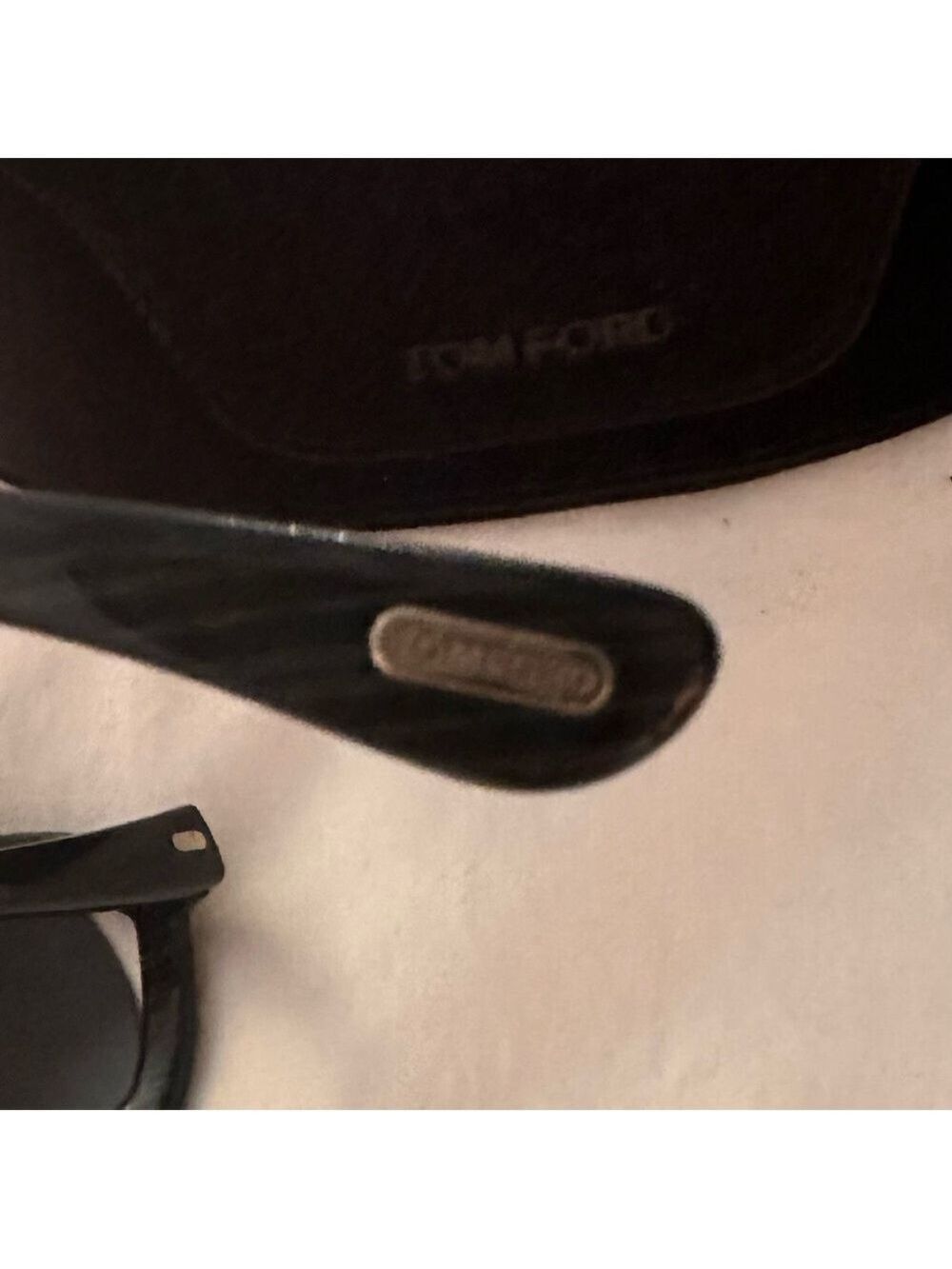 T O M F O R D Black Sunglasses with Case - Picture 5 of 5